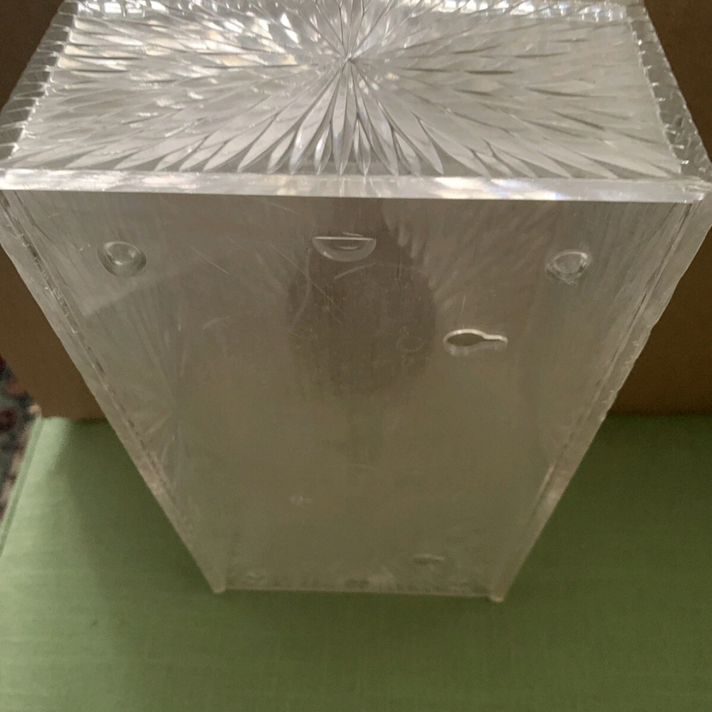 Vintage Lucite Acrylic Tissue Box Cover - Clear - Picture 3 of 4